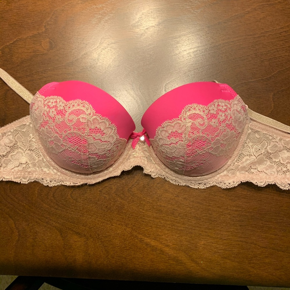 Victoria’s Secret bra 32D